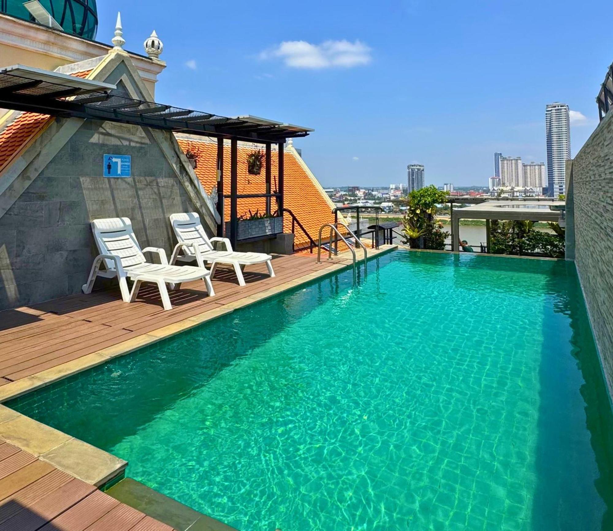 Lcs Hotel & Apartment Phnom Penh Exterior foto
