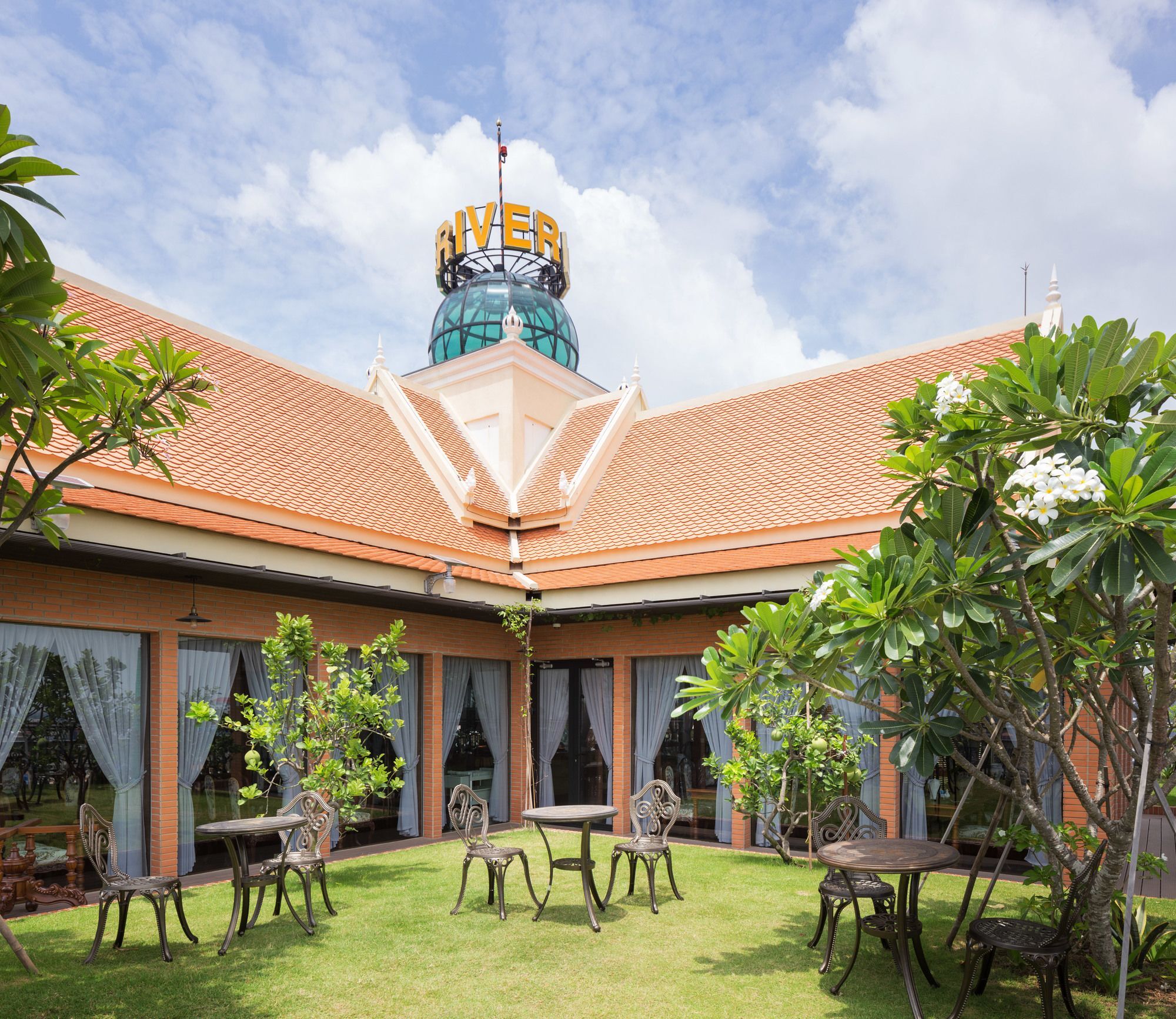 Lcs Hotel & Apartment Phnom Penh Exterior foto